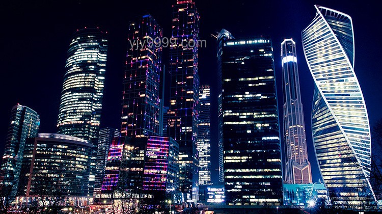 杨泗港桥下的创意“穿越”：解锁城市新视角🌉✨